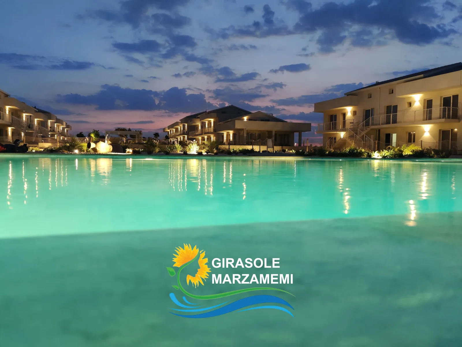 Piscina con idromassaggio di Borgo84 - Sicily Luxury Village a Marzamemi